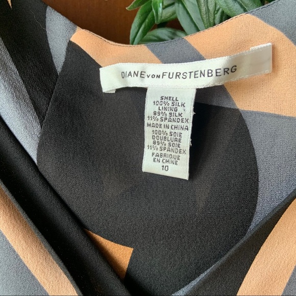 Diane von Furstenberg Clooney Silk Dress 10 - Picture 6 of 8